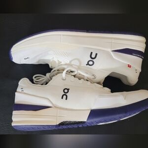 On Running women's tennis sneakers Roger Pro 1